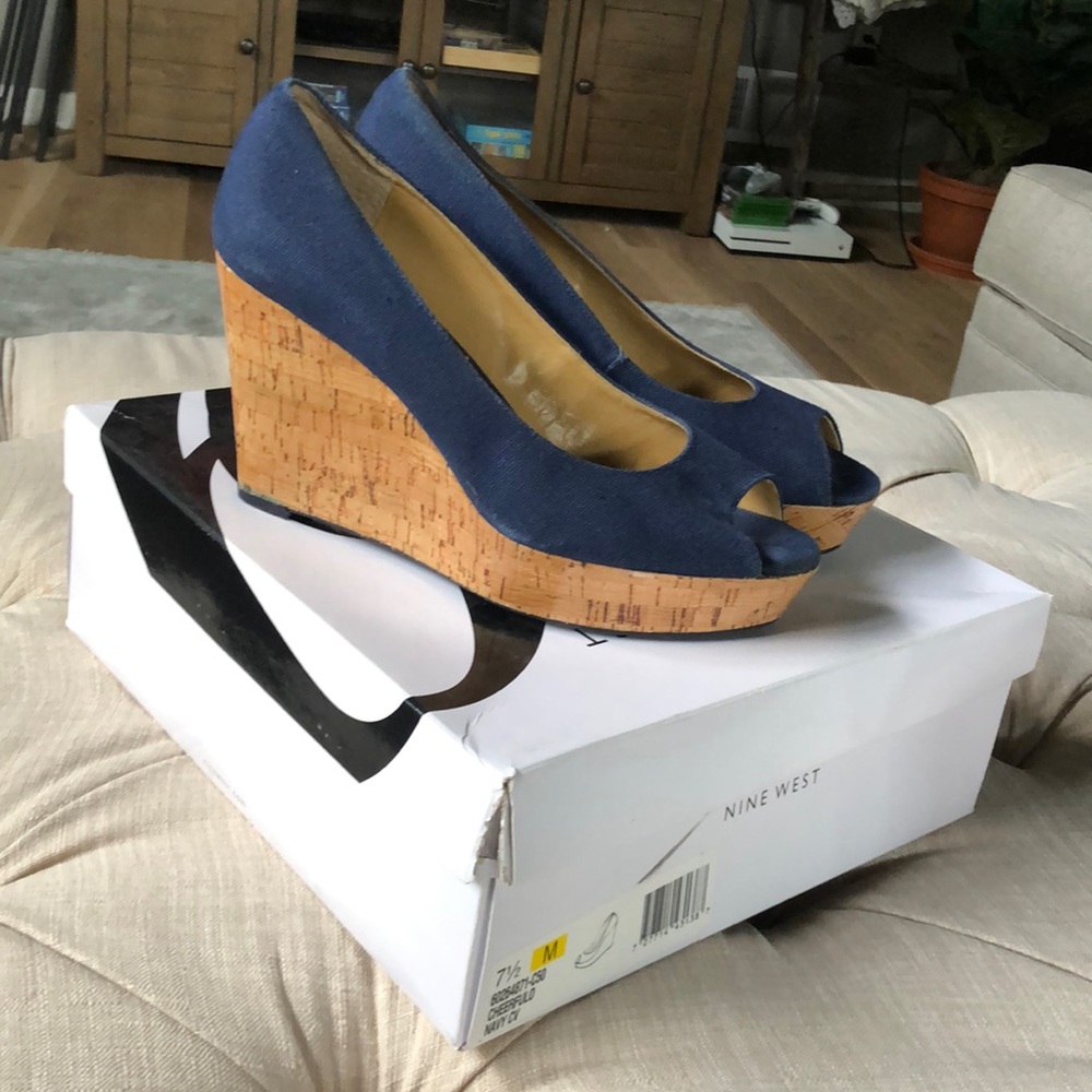 Women's Nine West "Cheerful' Navy Peep Toe Cork Platform Wedges: Size 7.5M